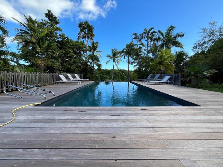 Construction de deck en bois composite Guadeloupe